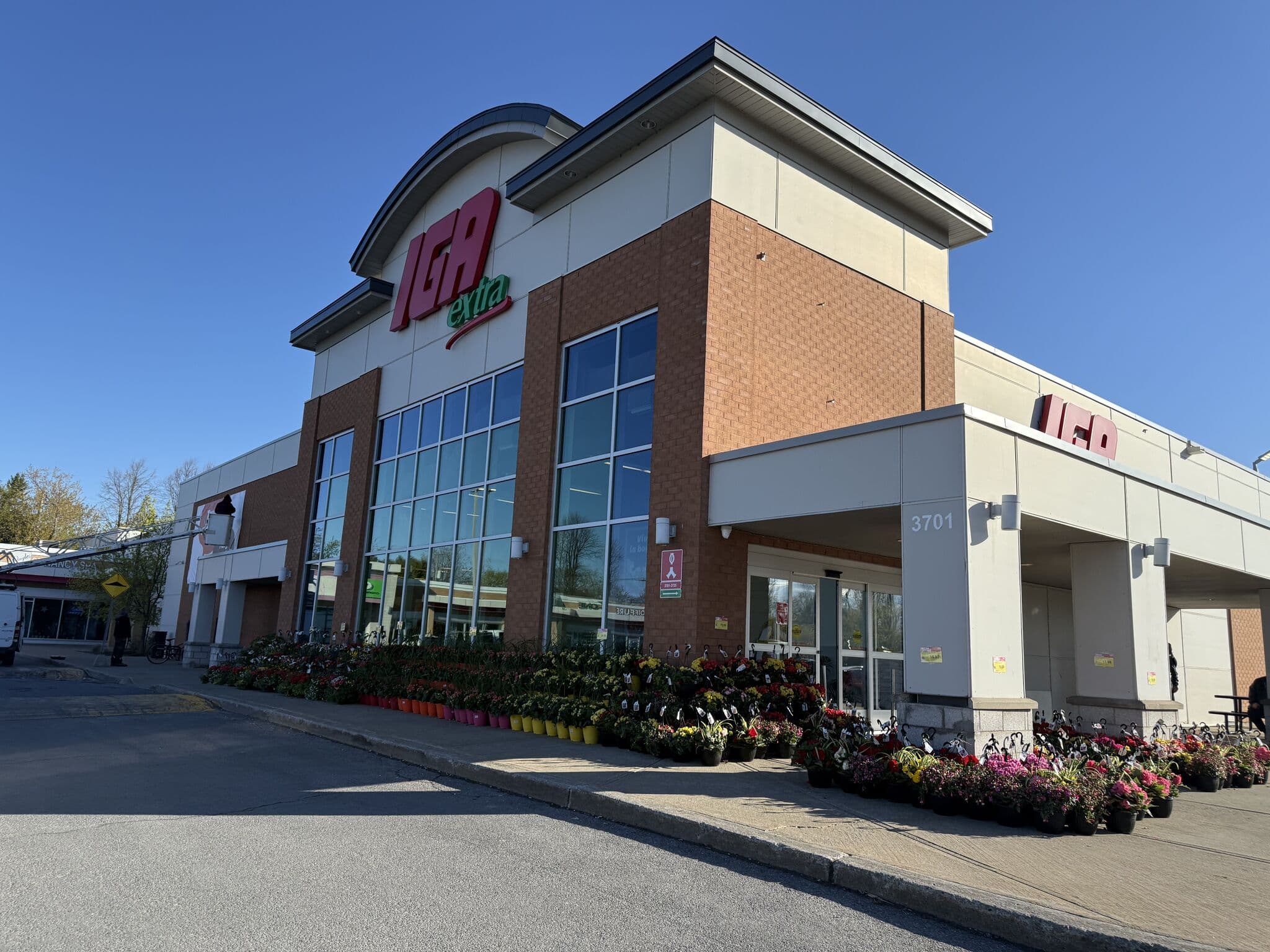 IGA Extra Marche Galvin 3